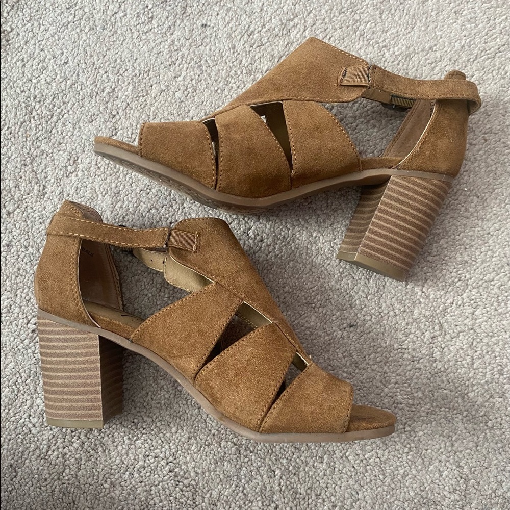 Block Heel Suede Sandals
